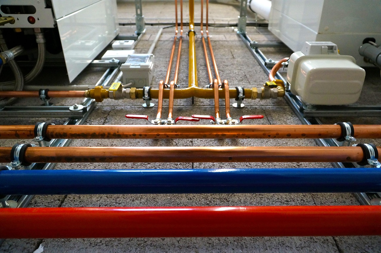 PEX vs. Copper: Choosing the Right Material for Your Plumbing Needs